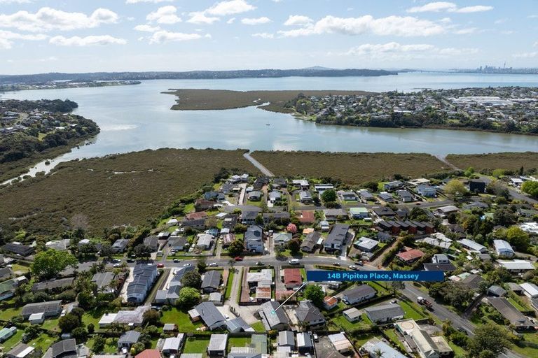 Photo of property in 14b Pipitea Place, Massey, Auckland, 0614