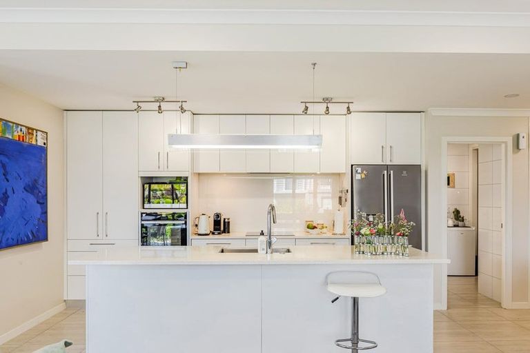 Photo of property in 96 Panorama Heights, Orewa, 0931