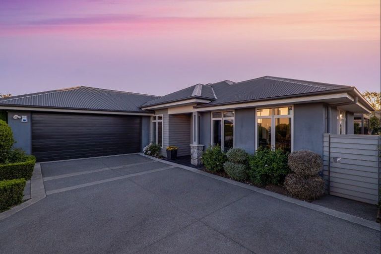 Photo of property in 51 Brookfield Drive, Northwood, Christchurch, 8051