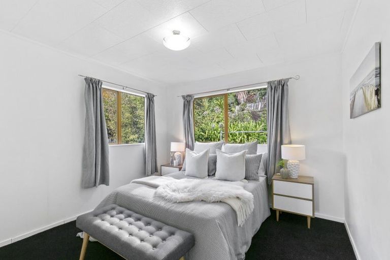 Photo of property in 9 Ridd Crescent, Karori, Wellington, 6012