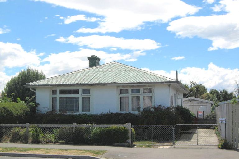 Photo of property in 35 Edgeware Road, St Albans, Christchurch, 8014