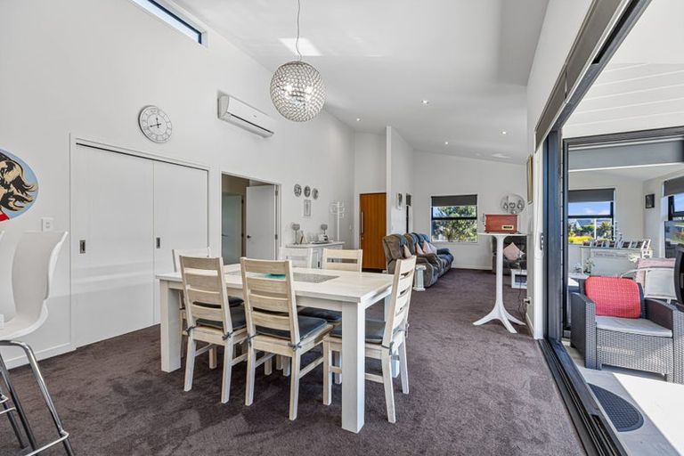 Photo of property in 79 Sandhurst Drive, Papamoa Beach, Papamoa, 3118