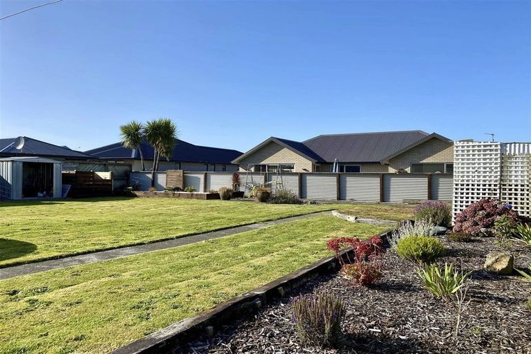 Photo of property in 17 Moa Street, Waikiwi, Invercargill, 9810