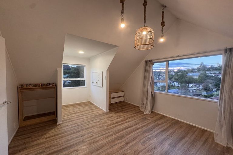 Photo of property in 39 Redwing Street, Browns Bay, Auckland, 0630