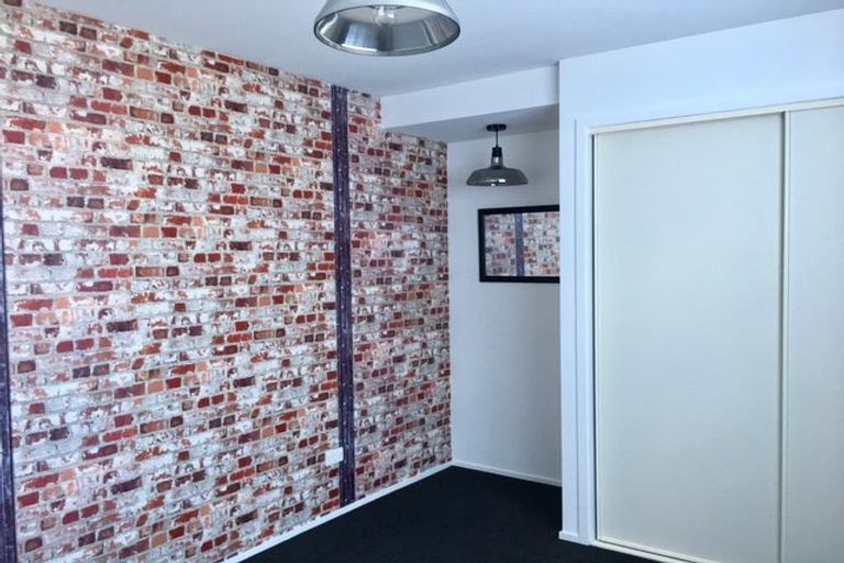 Photo of property in 27 Sunset Road, Totara Vale, Auckland, 0632
