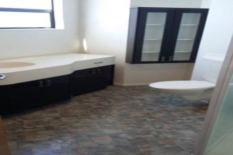 Photo of property in 52 Molyneux Close, Whitby, Porirua, 5024