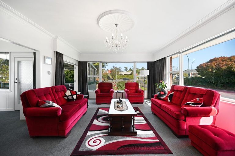 Photo of property in 2 Awatere Avenue, Beerescourt, Hamilton, 3200