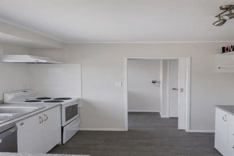 Photo of property in 88a Ennis Avenue, Pakuranga Heights, Auckland, 2010