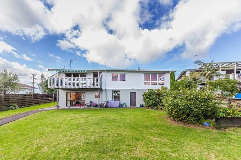 Photo of property in 482 Don Buck Road, Massey, Auckland, 0614
