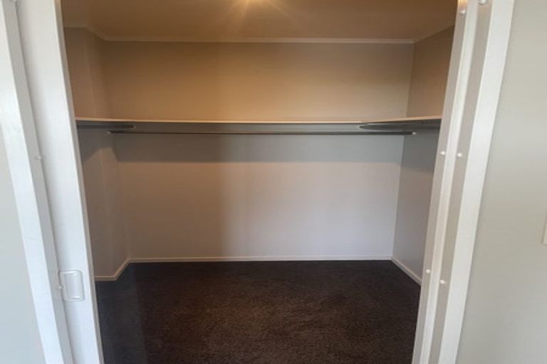 Photo of property in 5 Erskine Close, Island Bay, Wellington, 6023