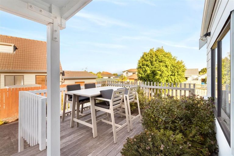 Photo of property in 11 Halyard Place, Te Atatu Peninsula, Auckland, 0610