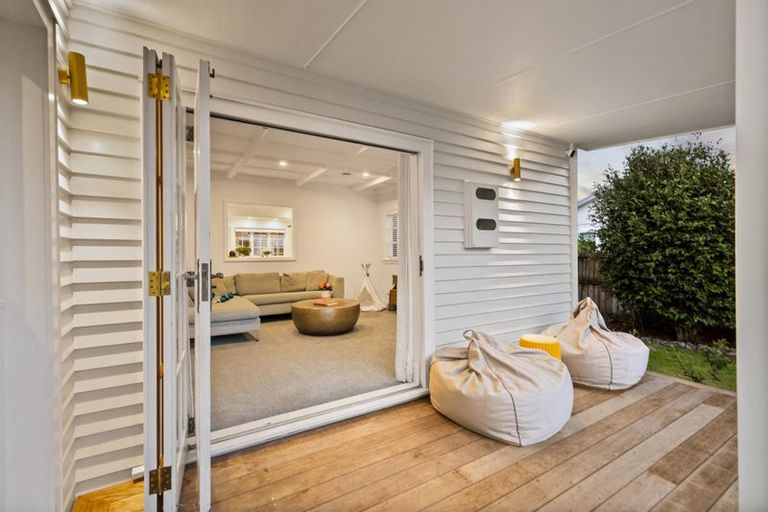 Photo of property in 5 Alice Street, Riverhead, 0820