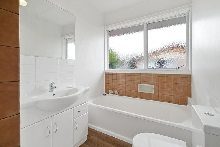 Photo of property in 15 Steele Street, Hornby, Christchurch, 8042