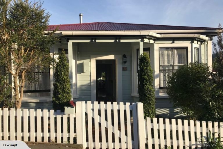 Photo of property in 28 Pitt Street, Wadestown, Wellington, 6012