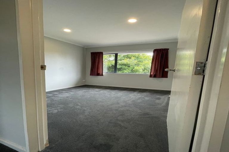 Photo of property in 226 Henderson Valley Road, Henderson, Auckland, 0612