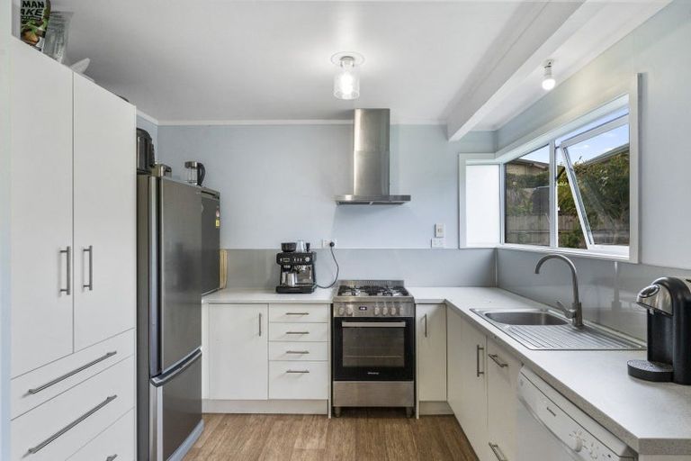 Photo of property in 56 Shepherd Road, Waipahihi, Taupo, 3330