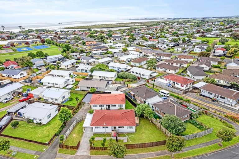 Photo of property in 1/24 Kennington Drive, Clendon Park, Auckland, 2103