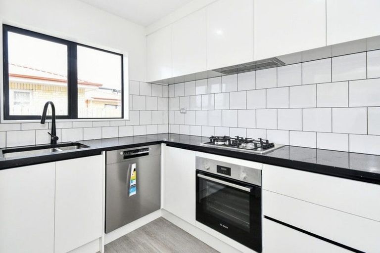 Photo of property in 115b Russell Road, Manurewa, Auckland, 2102