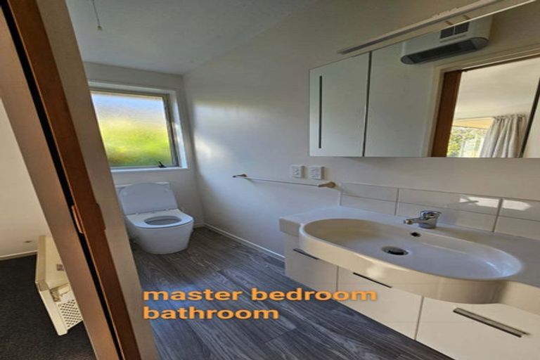 Photo of property in 32 Springbank Street, Bryndwr, Christchurch, 8053