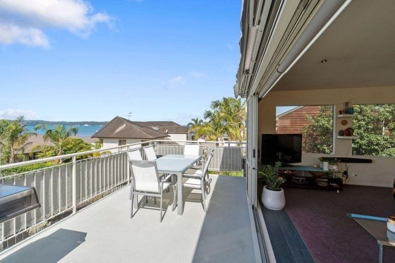 Photo of property in 44a Spinnaker Drive, Te Atatu Peninsula, Auckland, 0610