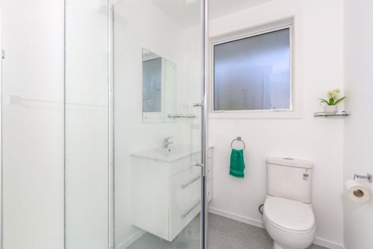 Photo of property in 17a Wades Avenue, Saint Martins, Christchurch, 8022