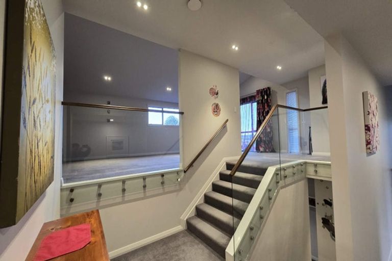 Photo of property in 34 Leburn Crescent, Flat Bush, Auckland, 2016