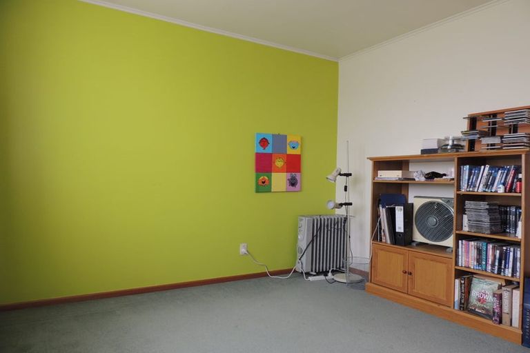 Photo of property in 18 Lavelle Road, Henderson, Auckland, 0612