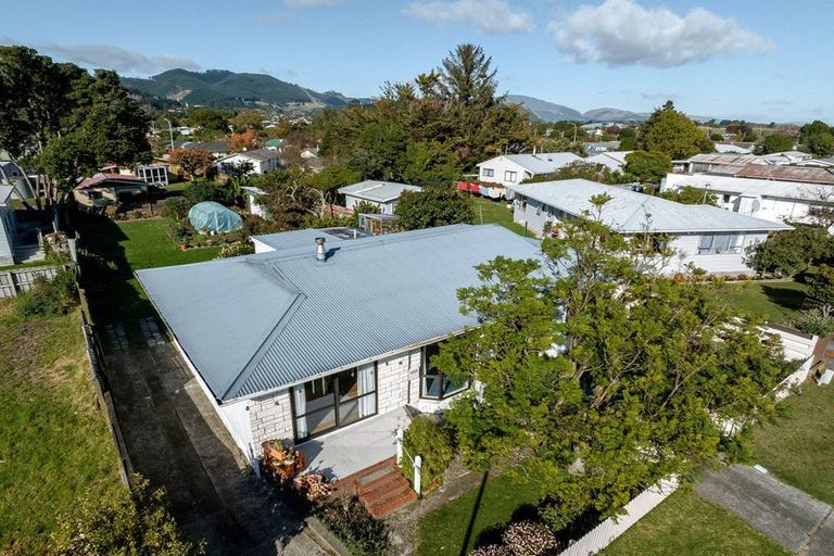Photo of property in 34 Makarini Street, Paraparaumu, 5032