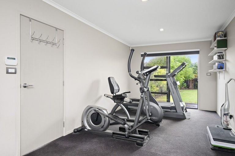 Photo of property in 4 Goble Road, Clarks Beach, Pukekohe, 2679