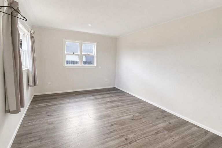 Photo of property in 1 Porritt Street, Ruawai, 0530