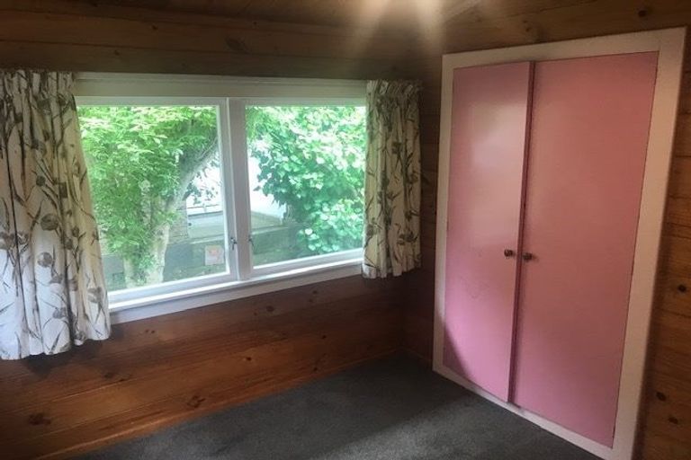 Photo of property in 9 Versailles Street, Karori, Wellington, 6012