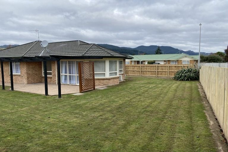 Photo of property in 39 Spackman Crescent, Paraparaumu, 5032