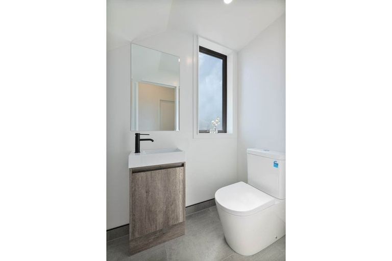 Photo of property in 13d Ranch Avenue, Beach Haven, Auckland, 0626