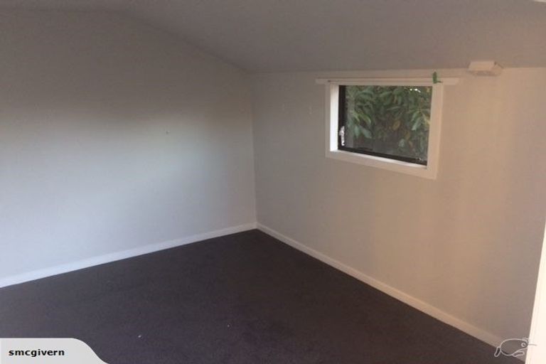 Photo of property in 6 Ozich Avenue, Te Atatu South, Auckland, 0610