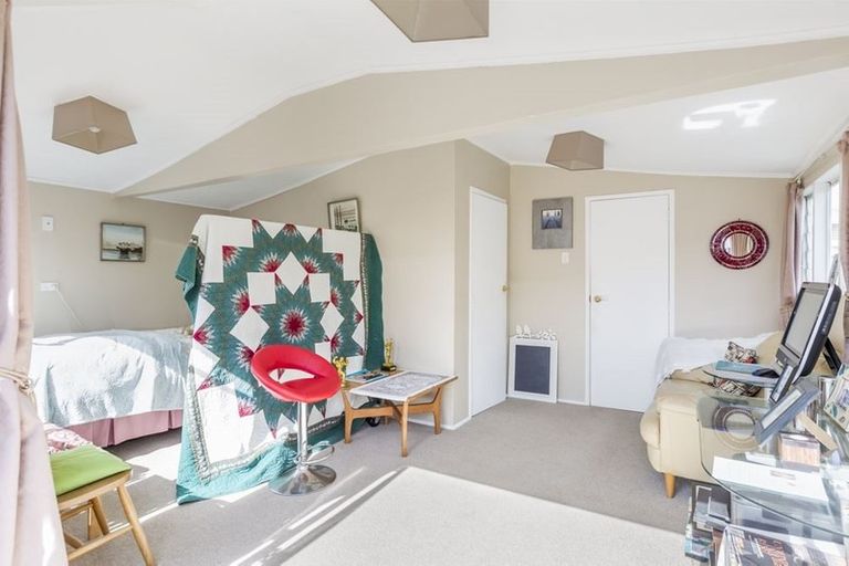 Photo of property in 5a Melanie Place, Orewa, 0931