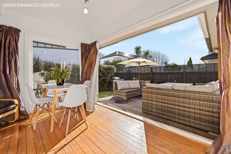 Photo of property in 207 Innes Road, St Albans, Christchurch, 8052