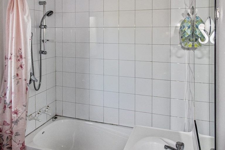 Photo of property in 106 Maidstone Road, Ilam, Christchurch, 8041