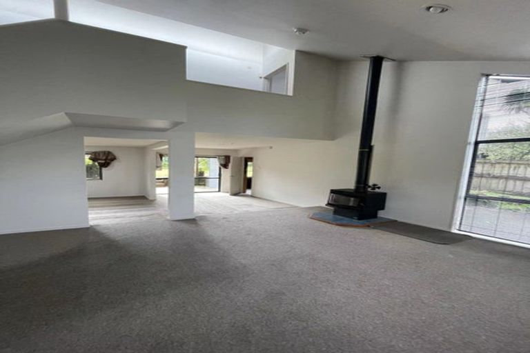 Photo of property in 6 Tokay Place, Huapai, Kumeu, 0810