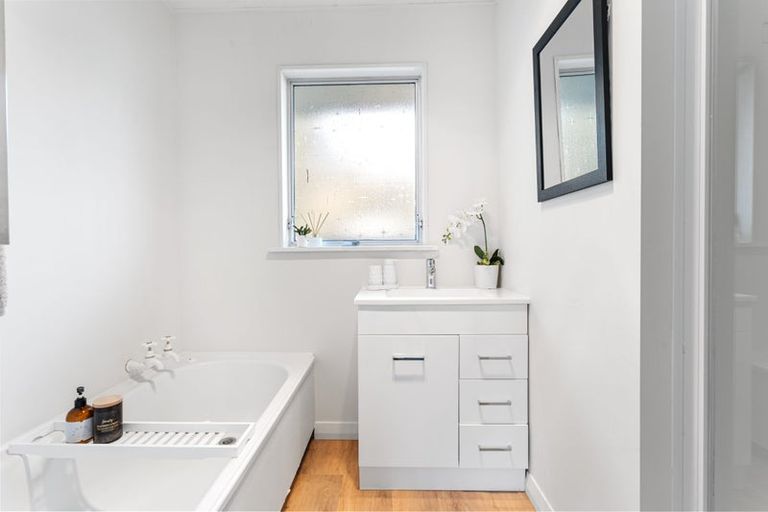 Photo of property in 25 Heathglen Avenue, Parklands, Christchurch, 8083