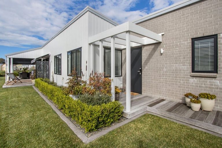 Photo of property in 7 Vesey Drive, Katikati, 3129