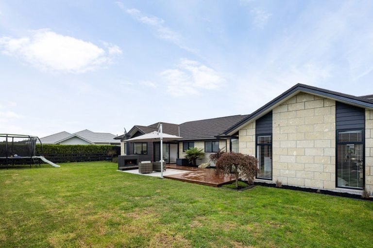 Photo of property in 34 Mike Smith Drive, Cambridge, 3434