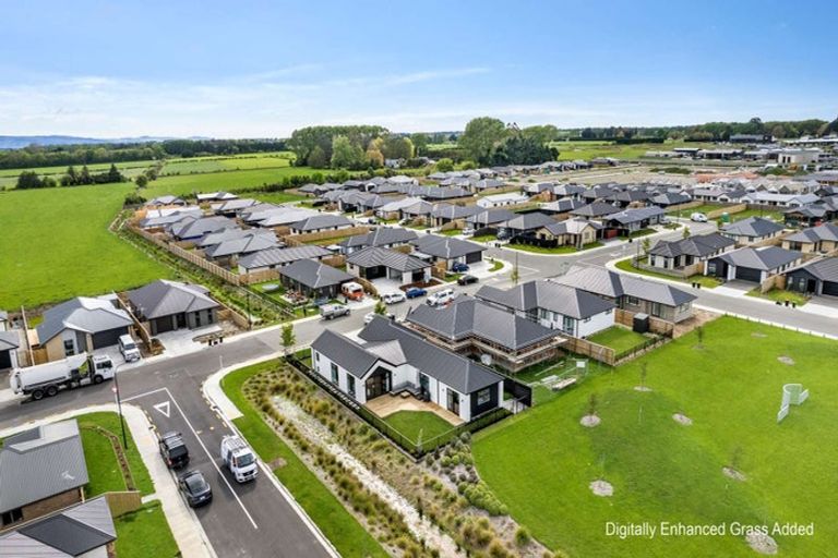 Photo of property in 11 Ellmers Street, Woodend, 7610