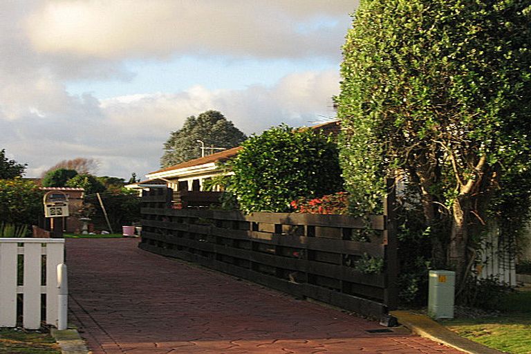 Photo of property in 25a Oriwa Street, Waikanae, 5036