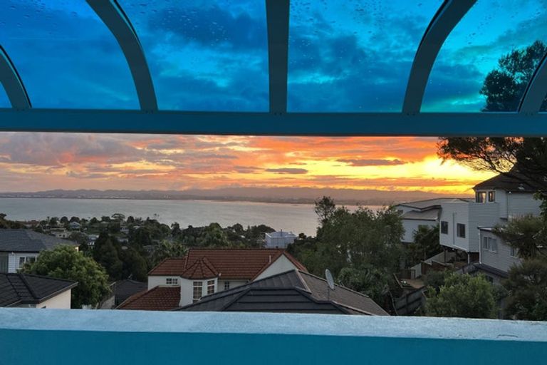 Photo of property in 23 Mariners View Road, Beach Haven, Auckland, 0626