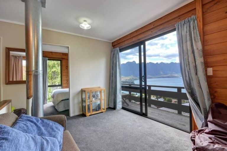 Photo of property in 15 Lochy Road, Fernhill, Queenstown, 9300