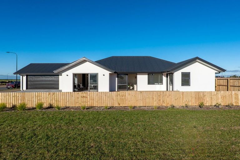 Photo of property in 10 Wheat Avenue, Darfield, 7510