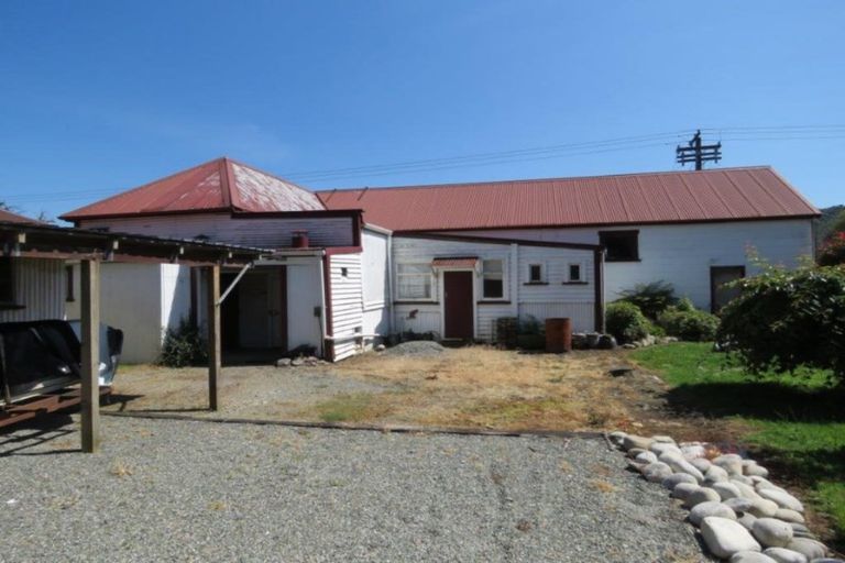 Photo of property in 69 Shiel Street, Reefton, 7830