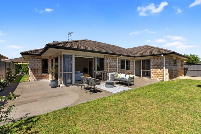 Photo of property in 34 Popata Close, Papamoa Beach, Papamoa, 3118