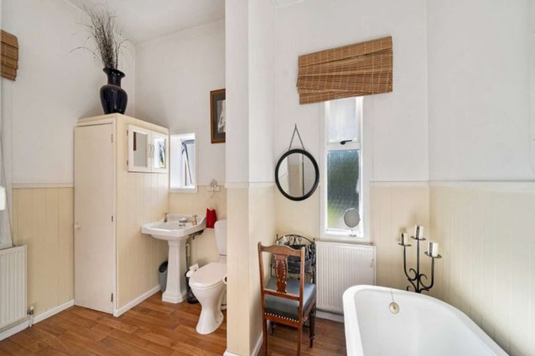 Photo of property in 1 Jessop Street, South Hill, Oamaru, 9400