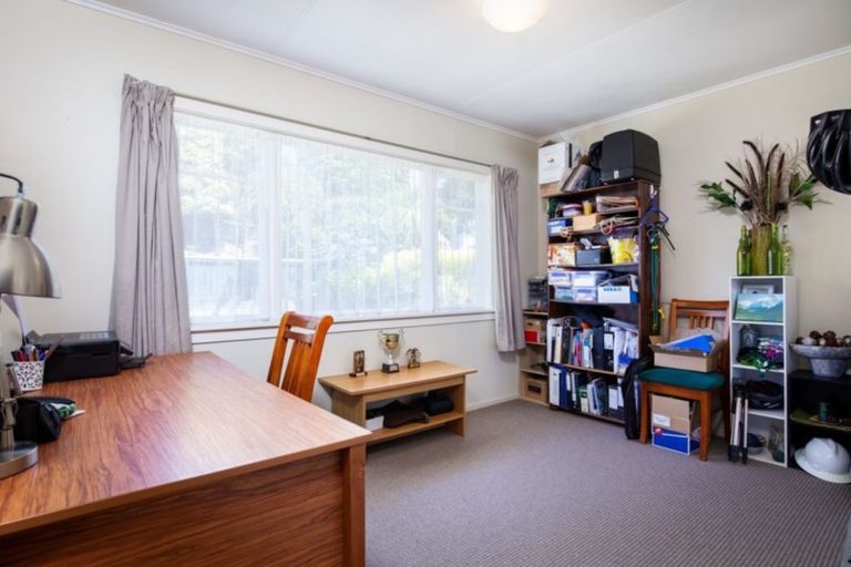 Photo of property in 9 Beaumont Crescent, Frankleigh Park, New Plymouth, 4310